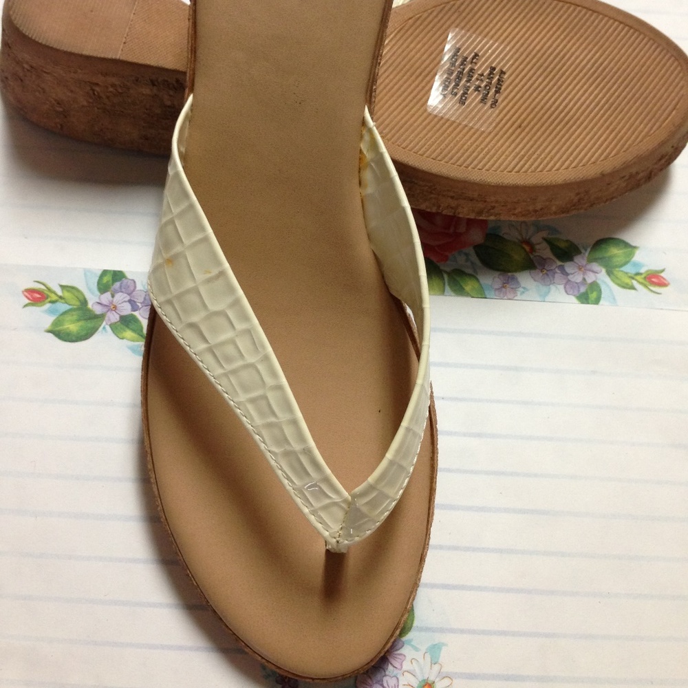 Seychelles 'Santorini' Wedge Heel Thong Flip Flops - Picture 5 of 8